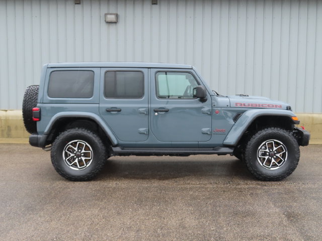 Used 2024 Jeep Wrangler Unlimited Rubicon AWD/4WD image 3
