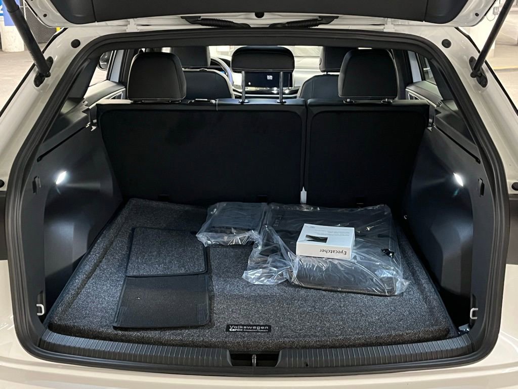 New 2026 Volkswagen Atlas Cross Sport SE AWD/4WD image 37