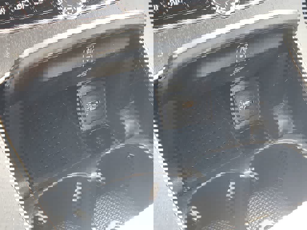 Used 2018 Mercedes-Benz E 400 E 400 image 28