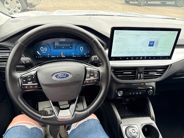 Used 2025 Ford Escape Platinum image 11