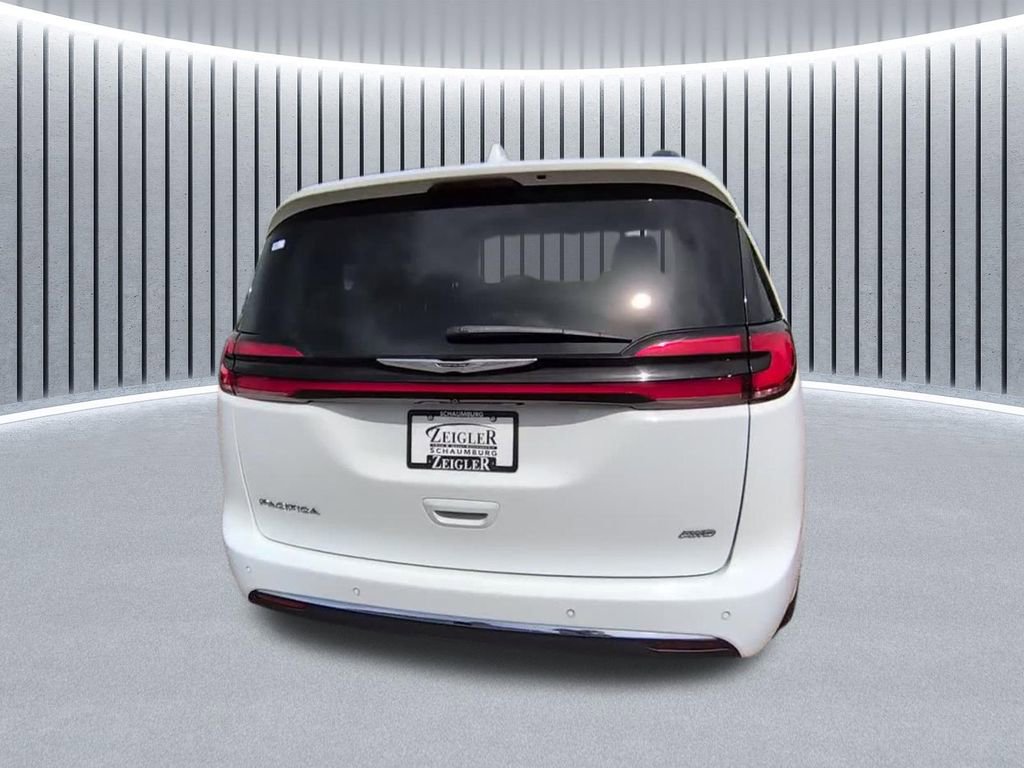 Used 2022 Chrysler Pacifica Touring-L AWD/4WD image 15