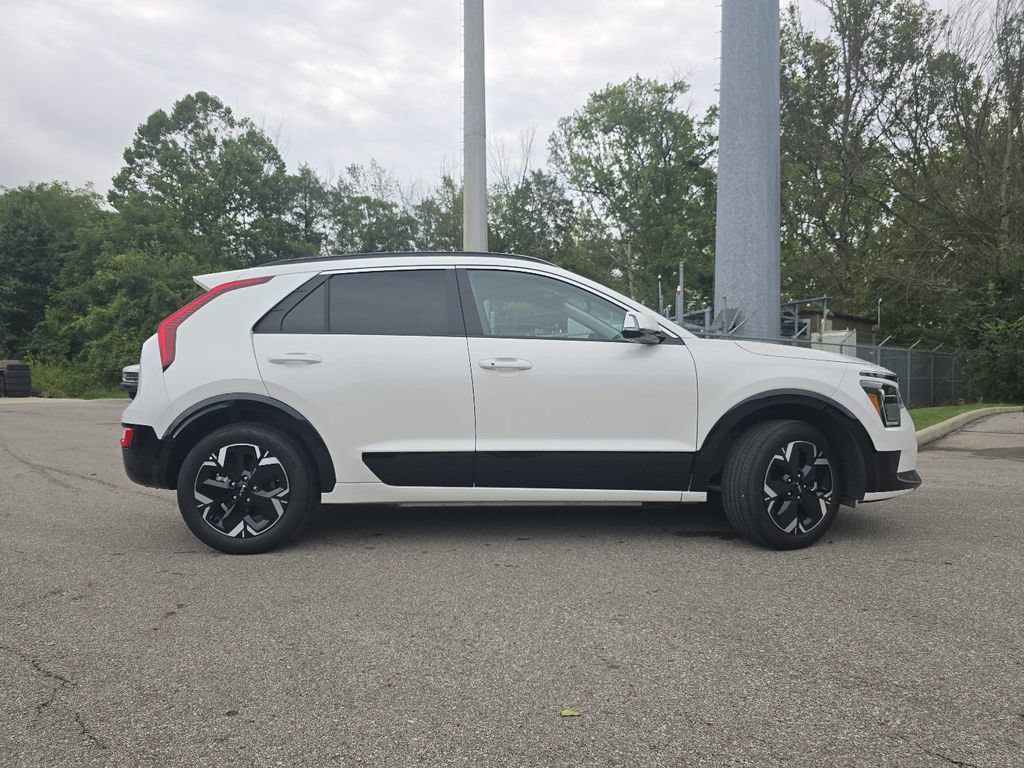 Used 2026 Kia Niro Wind w/ Wind Preserve Package FWD image 17