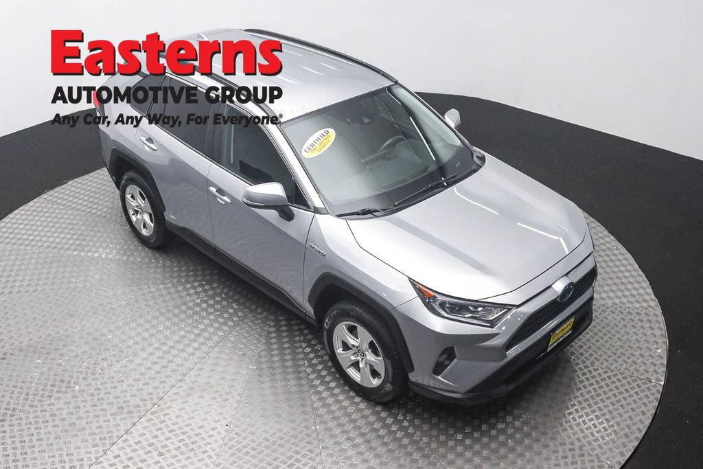 Used 2021 Toyota RAV4 XLE w/ XLE Grade Weather Package AWD/4WD image 3