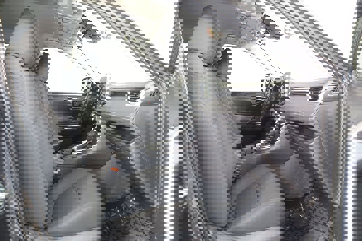 Used 2024 Toyota RAV4 LE FWD image 11