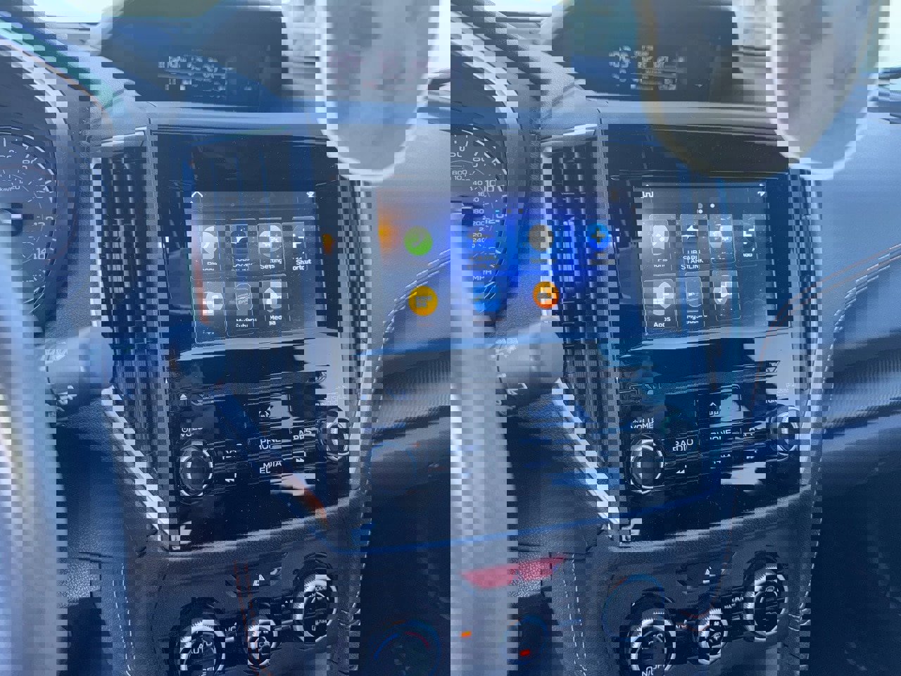 Used 2023 Subaru Crosstrek 2.0i Premium image 5