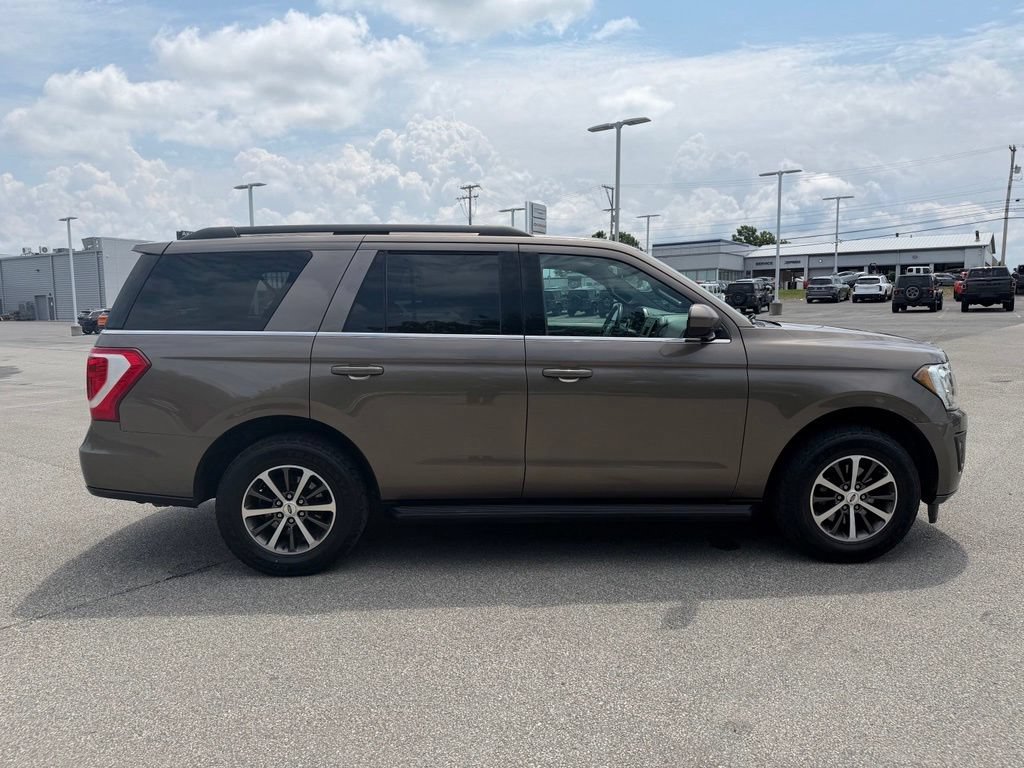 Used 2018 Ford Expedition XLT AWD/4WD image 6