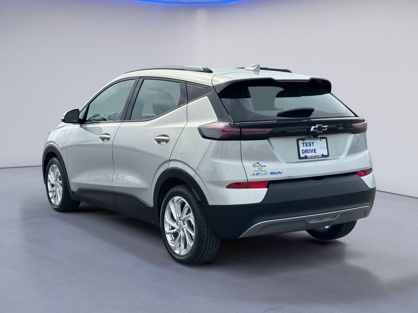 Used 2023 Chevrolet Bolt EUV LT FWD image 3