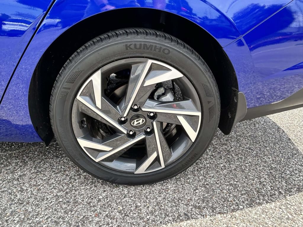 Certified 2025 Hyundai Elantra Sport FWD image 7
