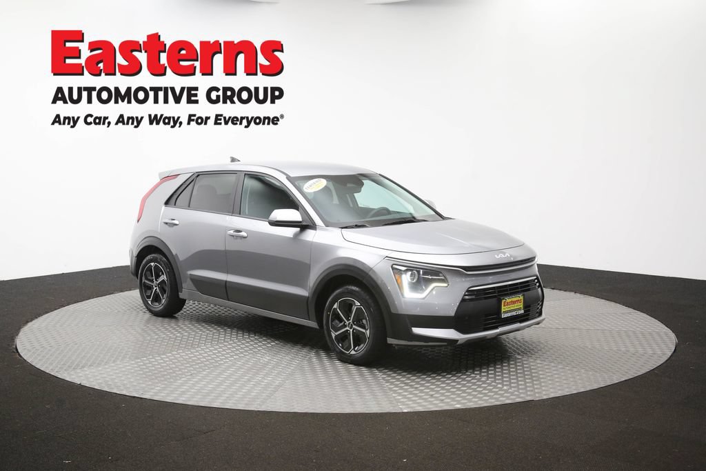 Used 2025 Kia Niro LX FWD image 47