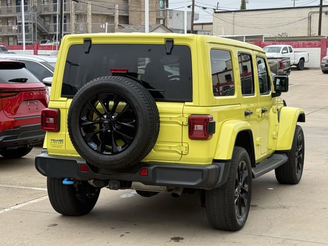 Used 2023 Jeep Wrangler Unlimited Sahara w/ Cold Weather Group AWD/4WD image 4