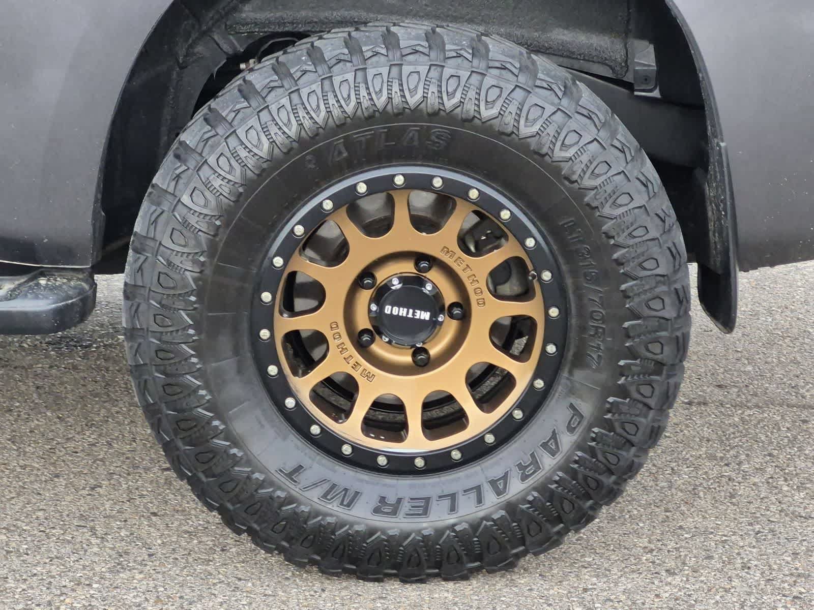 Used 2019 Toyota Sequoia SR5 AWD/4WD image 14