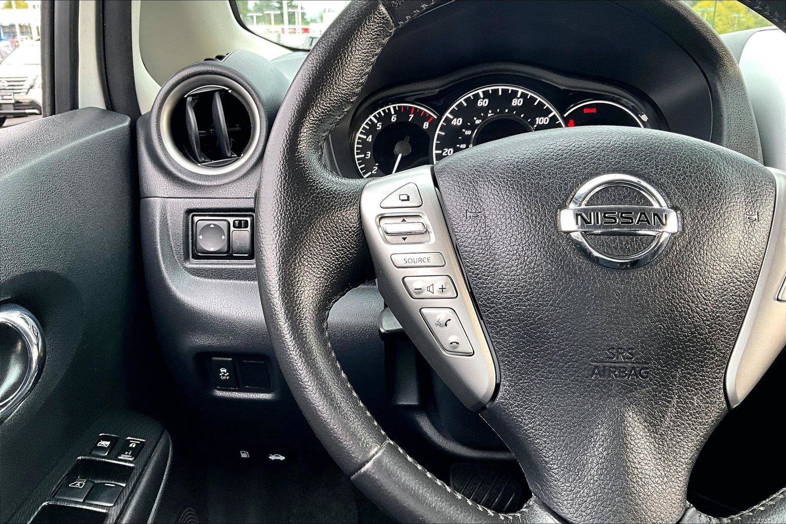 Used 2017 Nissan Versa Note SV FWD image 11
