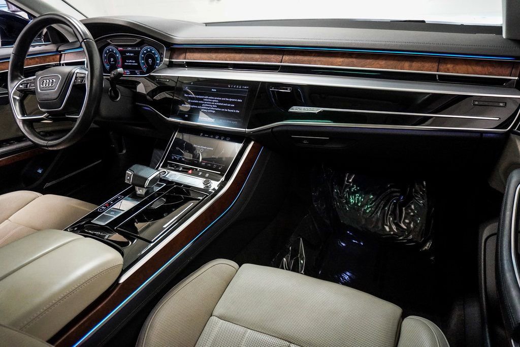 Used 2022 Audi A8 L 3.0T w/ Luxury Package image 27
