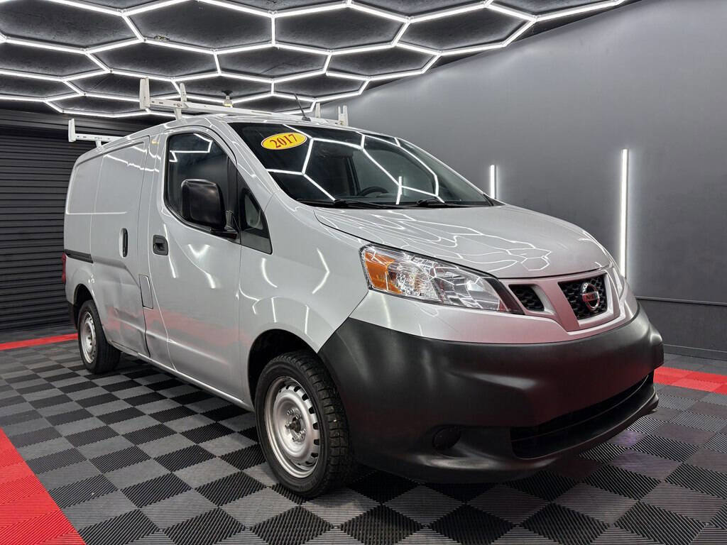 Used 2017 Nissan NV200 S w/ Back Door Glass Package image 3