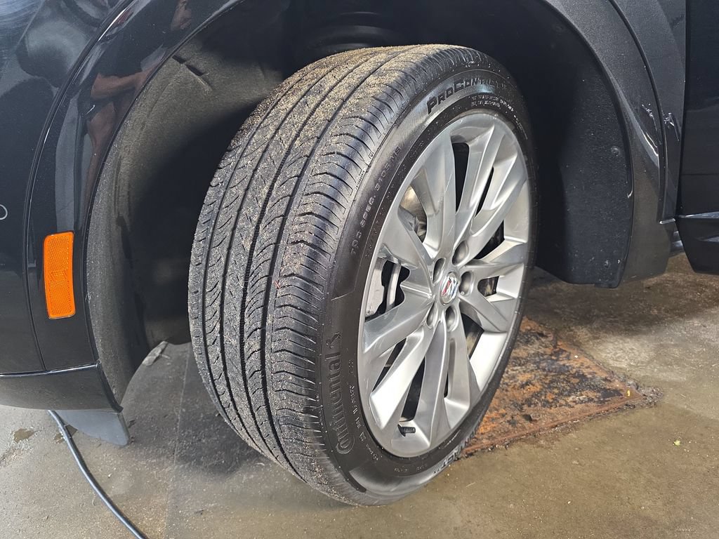 Used 2023 Buick Envision Avenir AWD/4WD image 35
