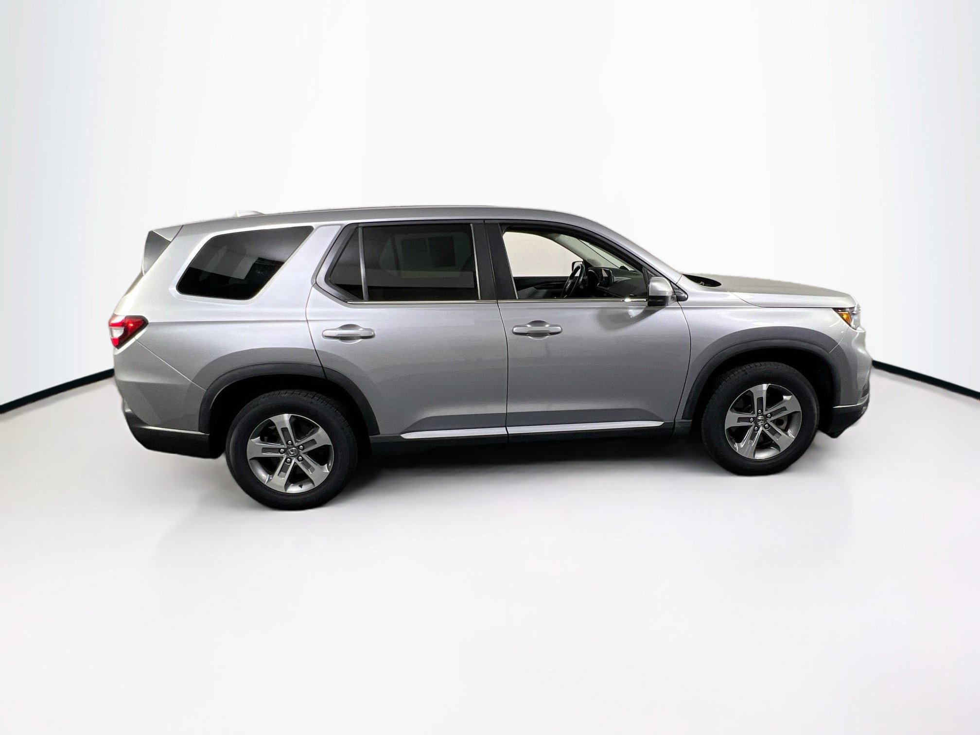 Used 2023 Honda Pilot EX-L image 4