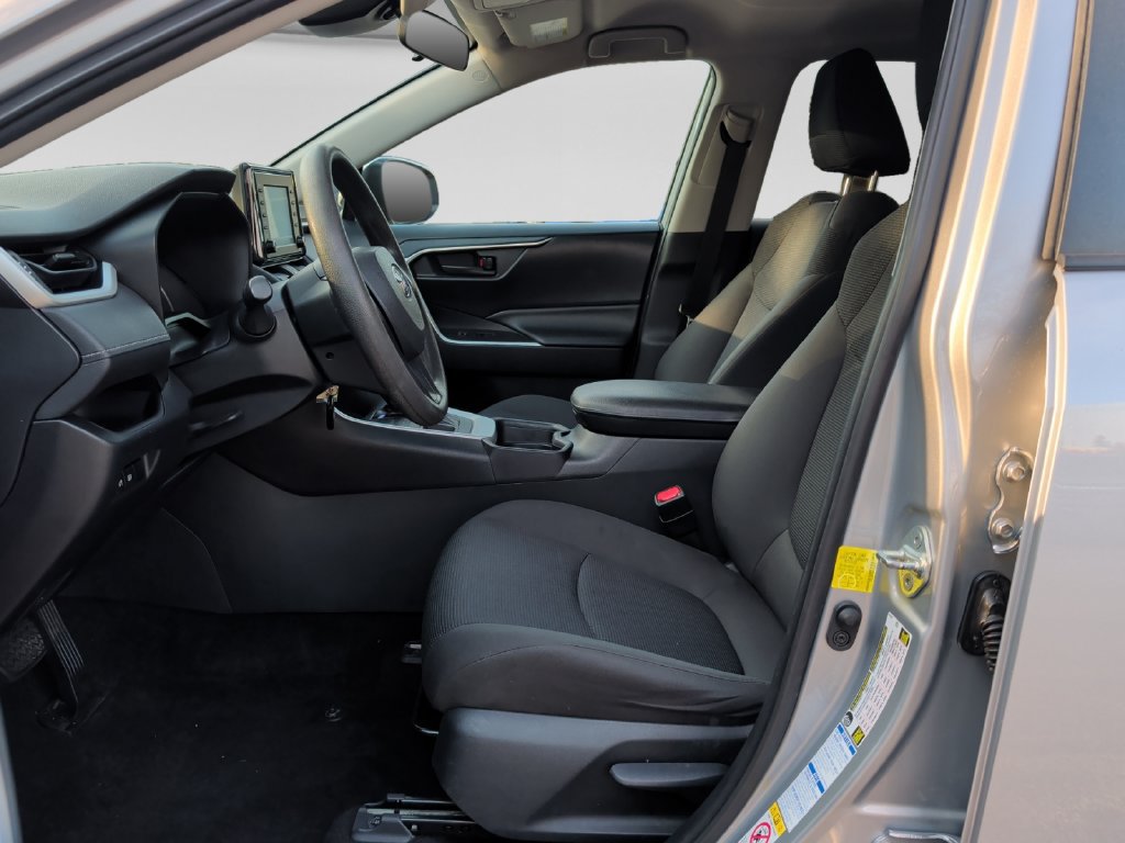 Used 2019 Toyota RAV4 LE w/ All Weather Liner Package AWD/4WD image 16