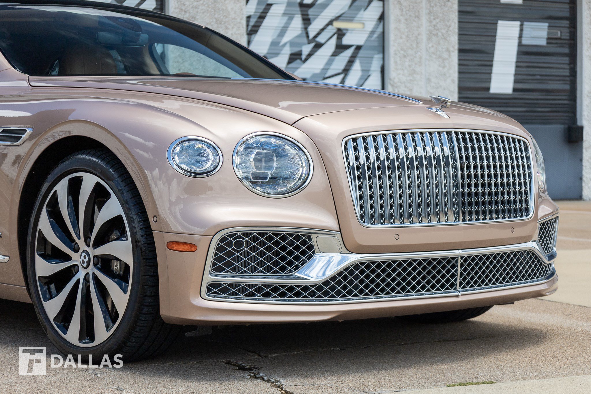 Used 2022 Bentley Flying Spur W12 AWD/4WD image 2