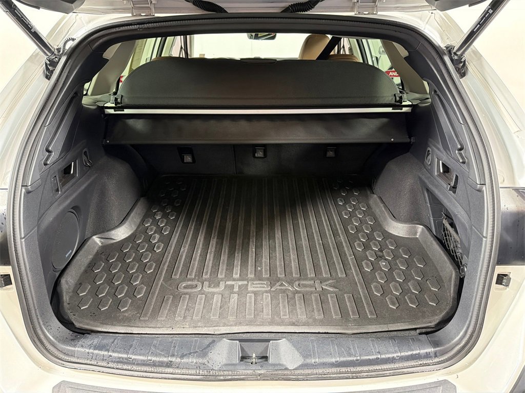 Used 2022 Subaru Outback Touring image 20