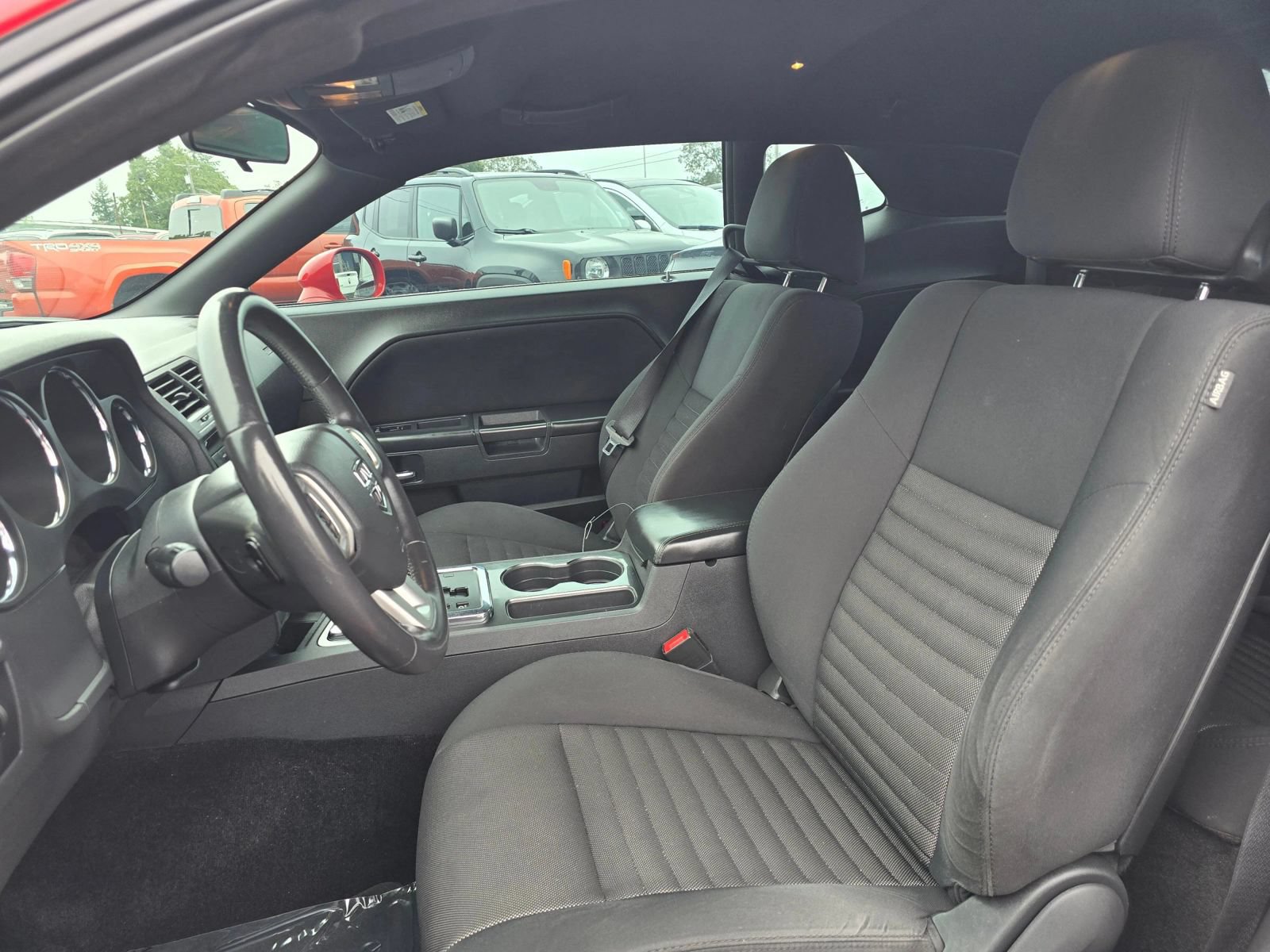 Used 2014 Dodge Challenger SXT RWD image 17