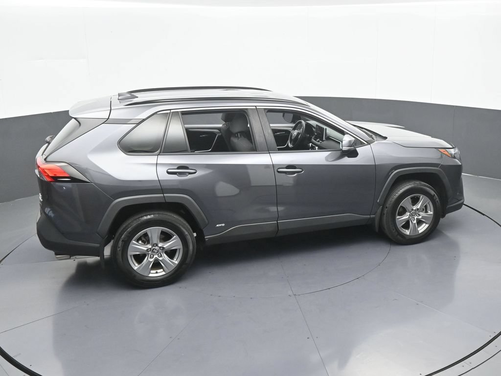Used 2024 Toyota RAV4 XLE AWD/4WD image 46