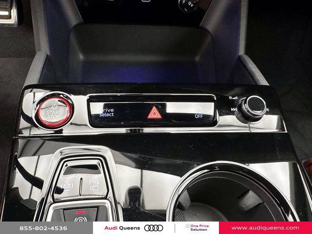 Used 2025 Audi S6 e-tron Premium Plus w/ Premium Plus AWD/4WD image 26