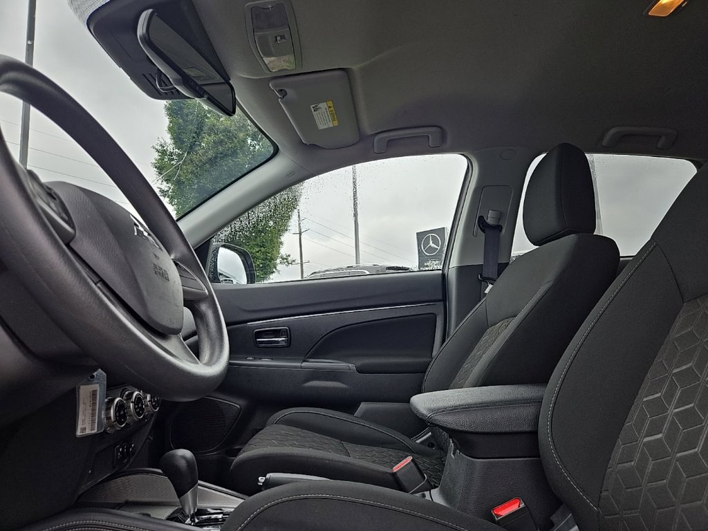 Used 2024 Mitsubishi Outlander Sport ES AWD/4WD image 30