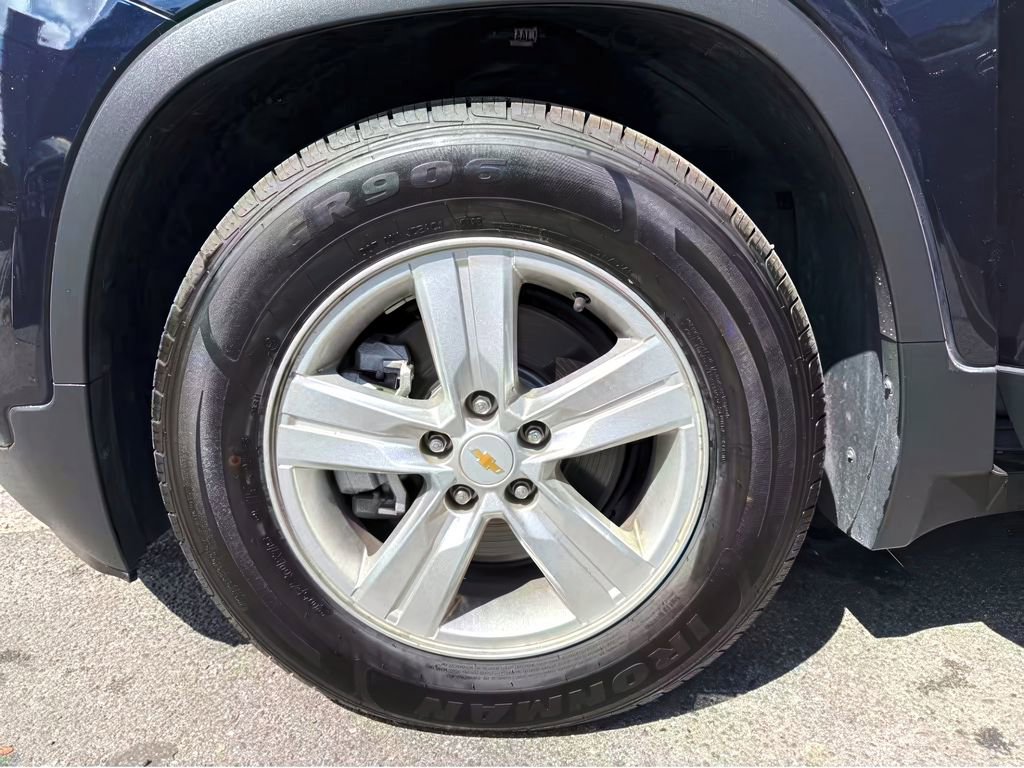 Used 2021 Chevrolet Trax LS w/ Tint and Cruise Package image 23