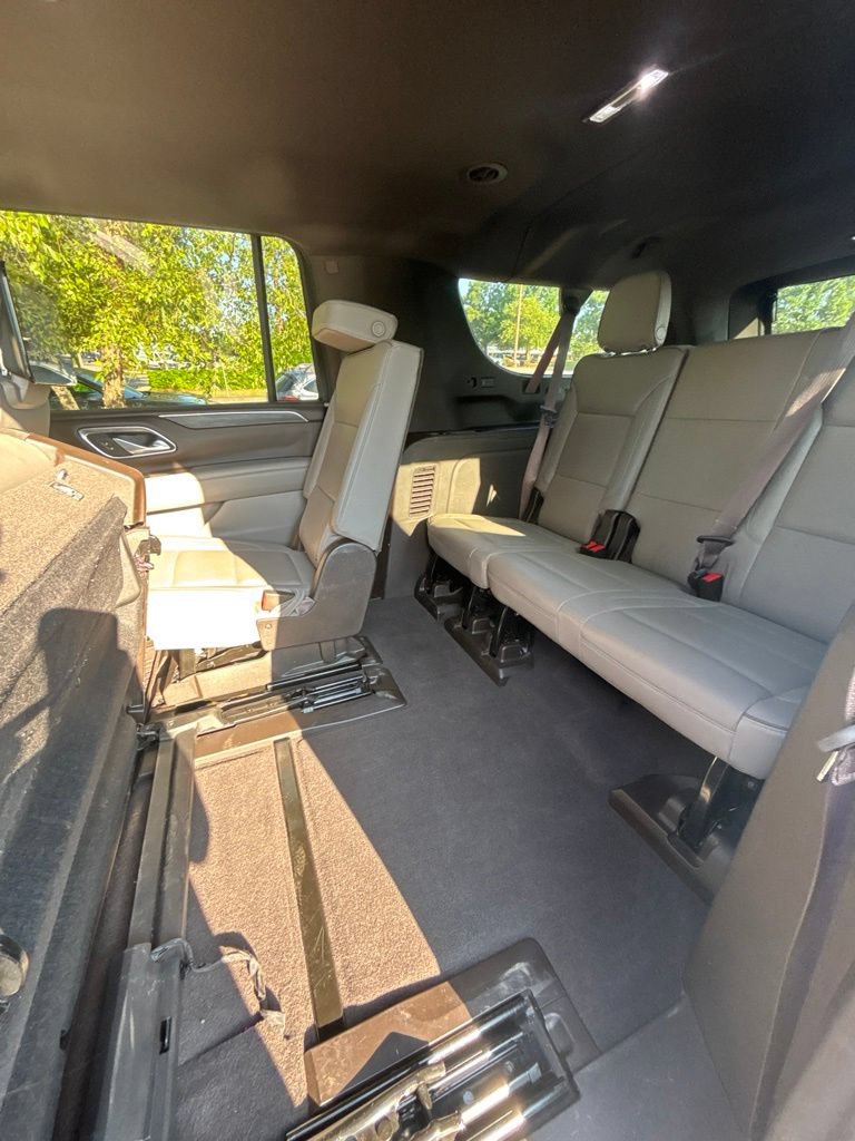 Used 2021 GMC Yukon XL SLT w/ Rear Media and Nav Package AWD/4WD image 18