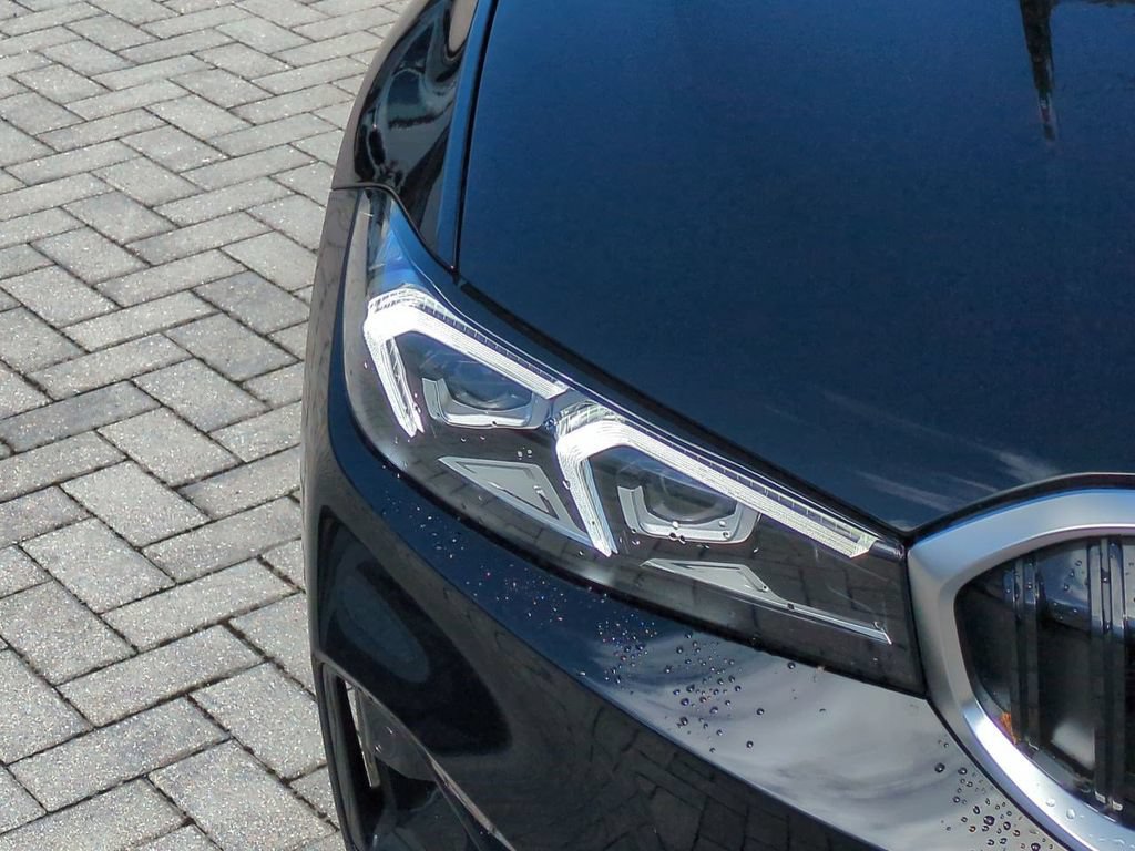 New 2026 BMW 330i Sedan RWD image 10