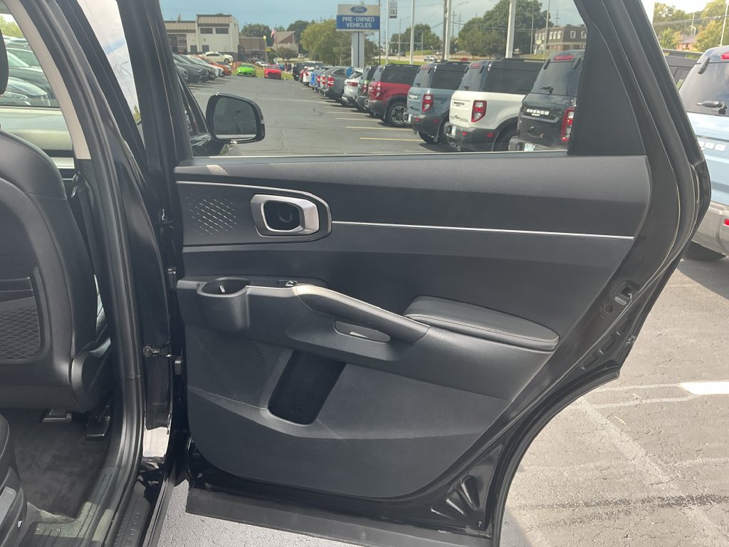 Used 2025 Kia Sorento EX w/ Panoramic Sunroof Package AWD/4WD image 22