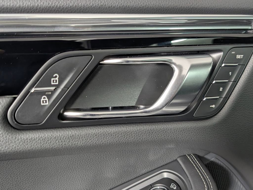 New 2026 Porsche Macan S image 25