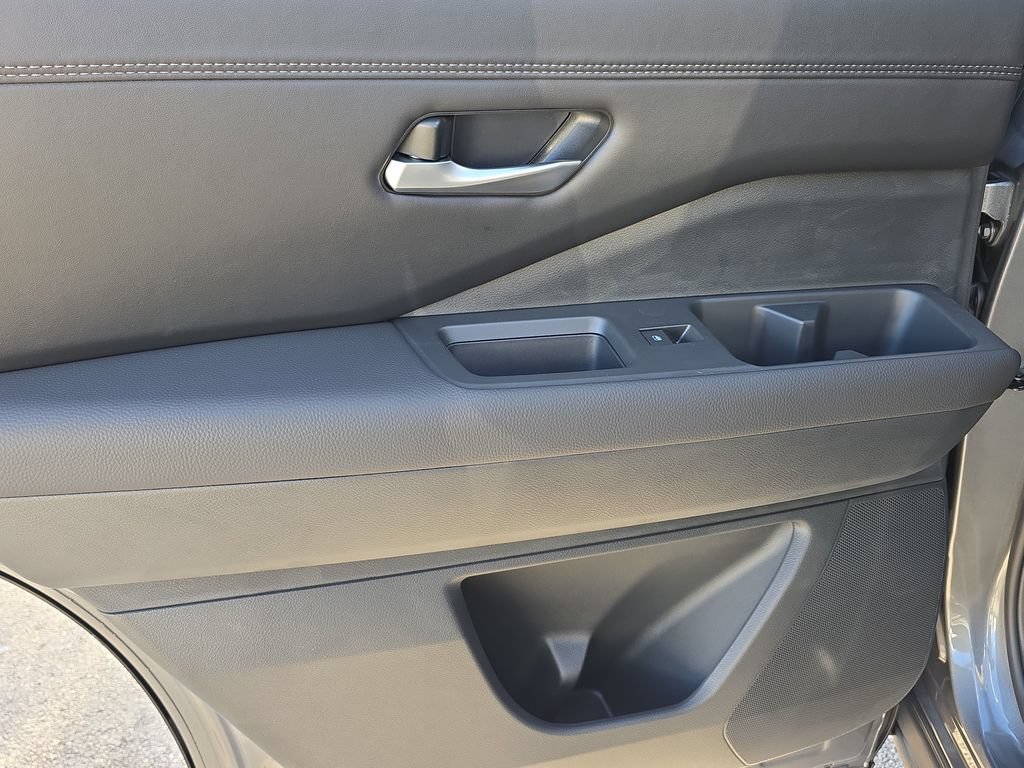 New 2026 Nissan Pathfinder Platinum AWD/4WD image 15