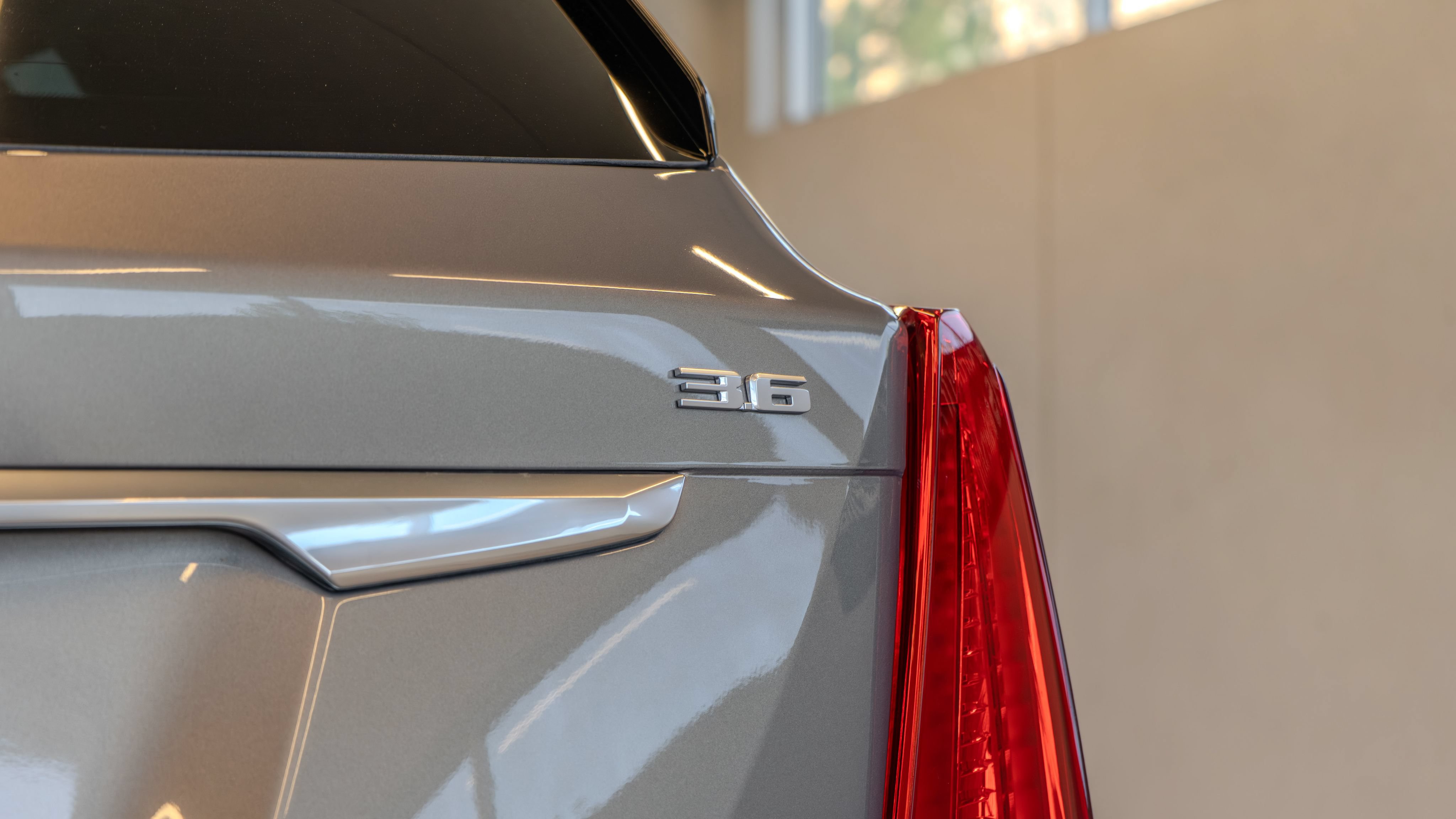 Used 2018 Cadillac XT5 FWD w/ LPO, Wheel Lock Package image 24