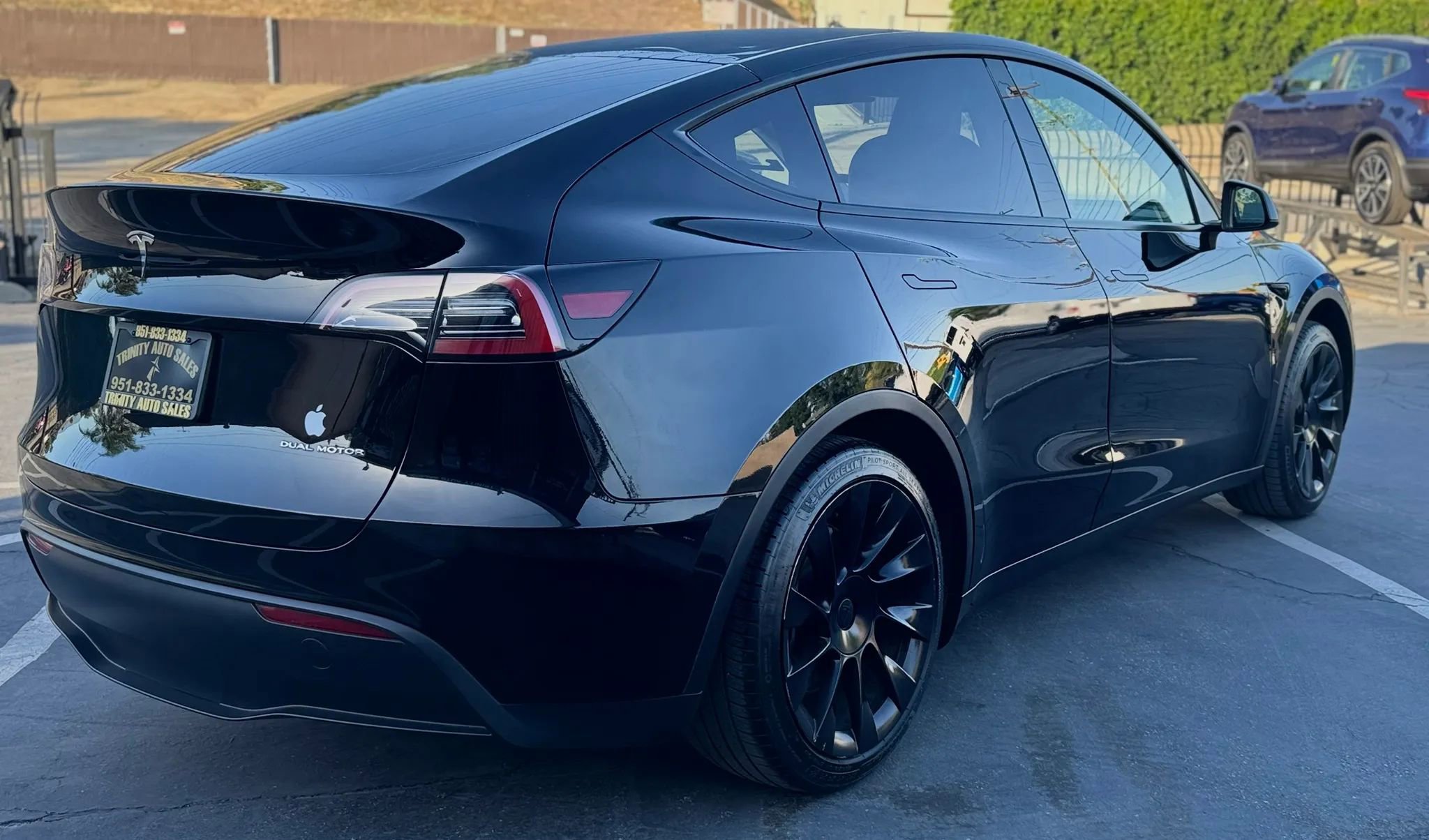 Used 2023 Tesla Model Y Long Range image 4