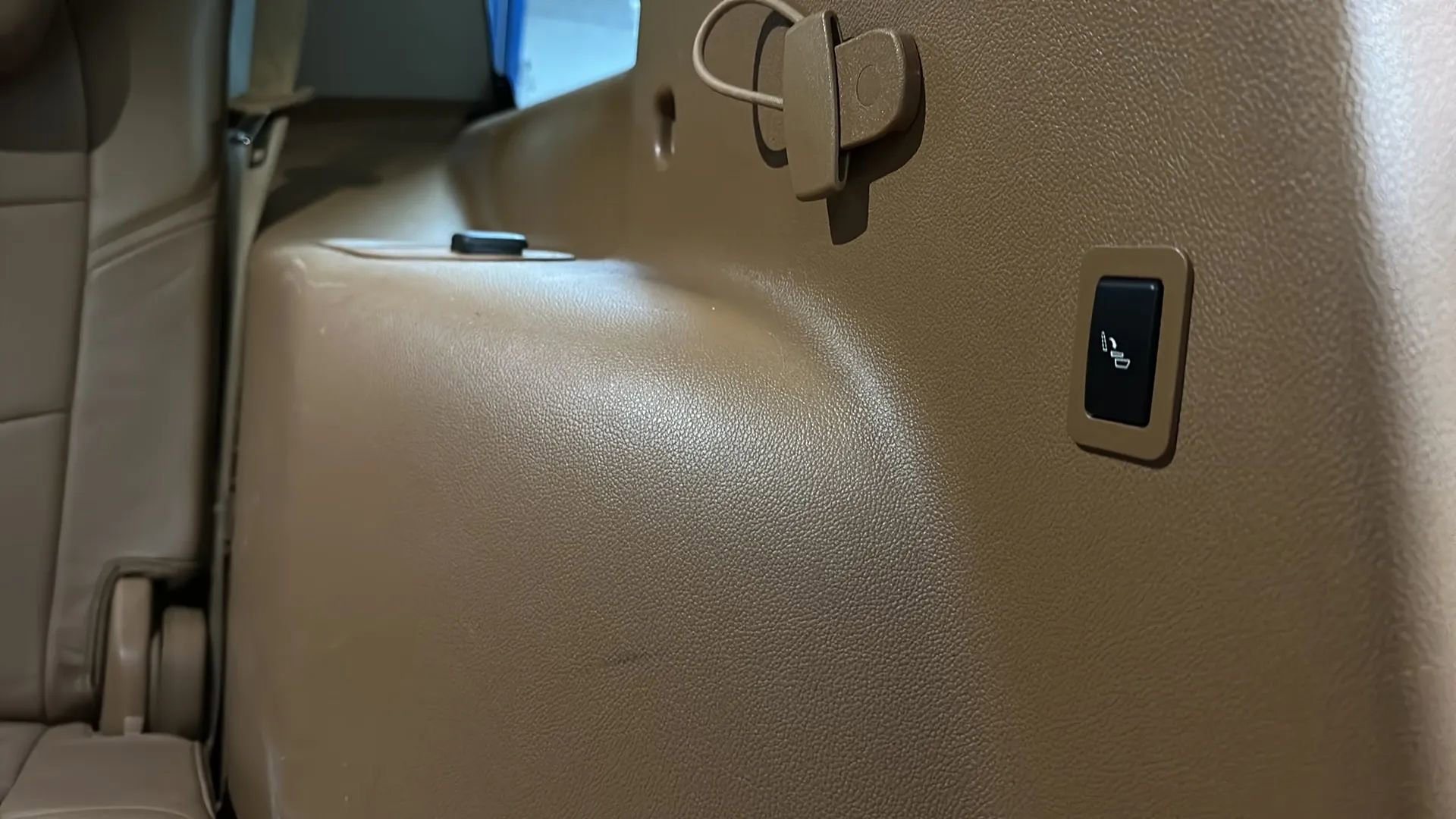 Used 2016 Cadillac Escalade Platinum image 14