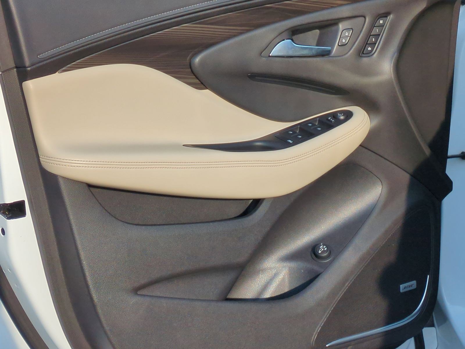 Used 2020 Buick Envision Premium w/ Driver Confidence Package image 14