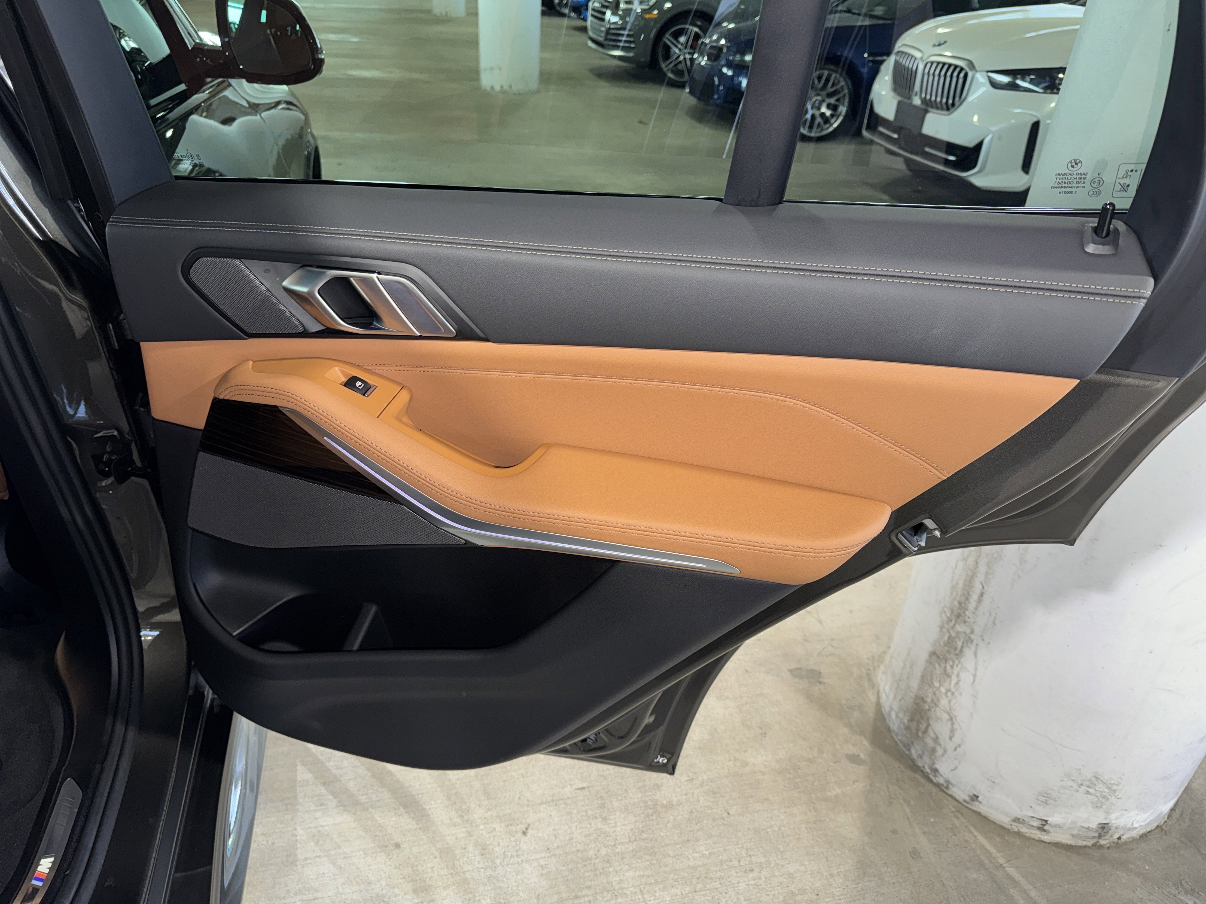 Certified 2025 BMW X5 xDrive40i w/ M Sport Package image 11