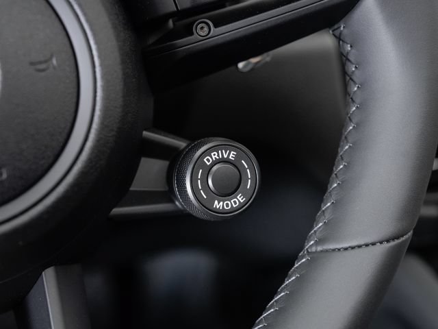 Certified 2025 Porsche Macan Turbo AWD/4WD image 16