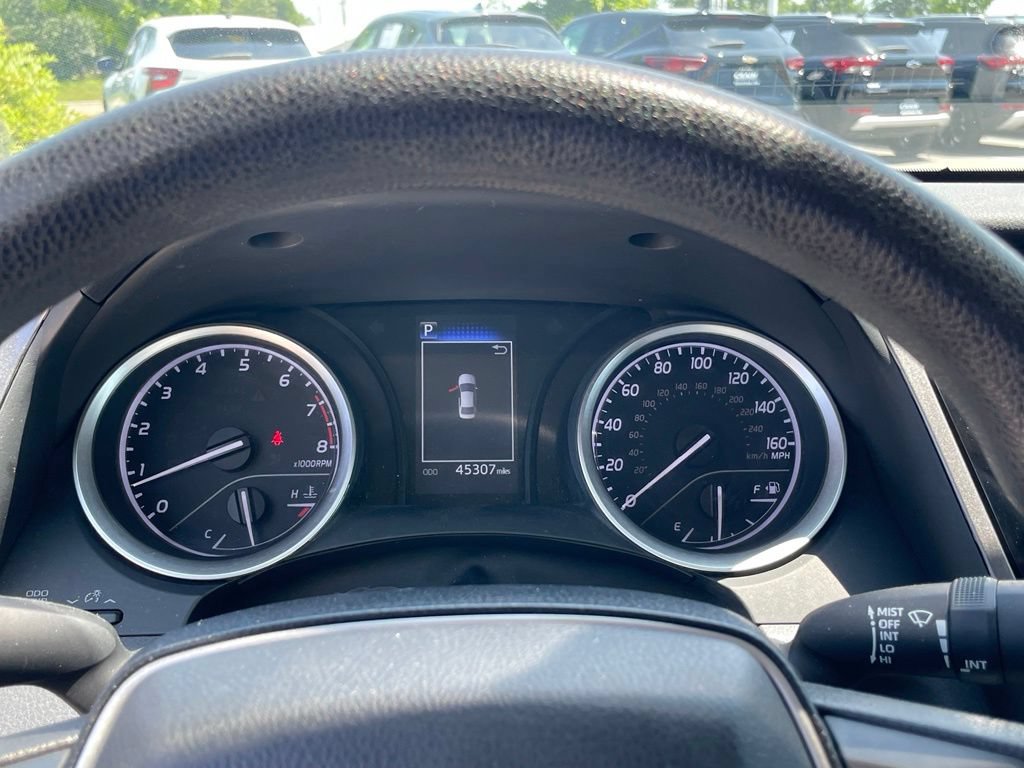 Used 2022 Toyota Camry LE FWD image 14