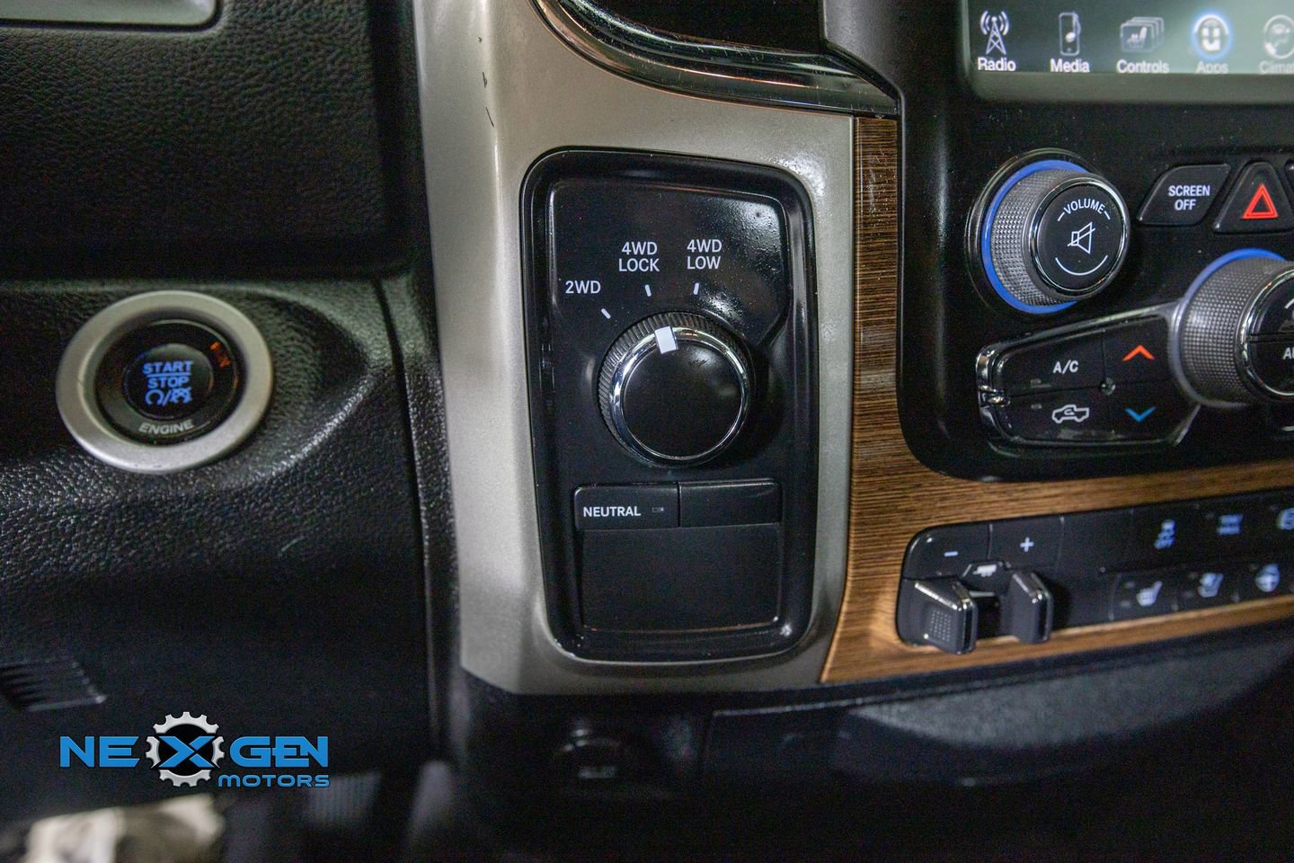 Used 2016 RAM 2500 Laramie w/ Sport Appearance Group AWD/4WD image 20