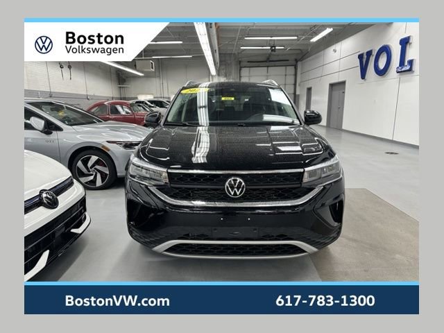Certified 2023 Volkswagen Taos SE w/ Panoramic Sunroof Package image 1