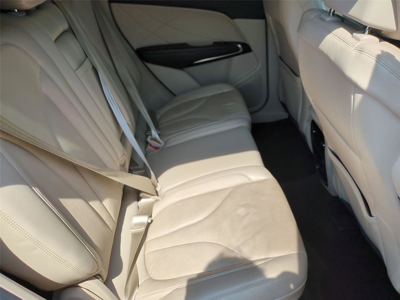 Used 2019 Lincoln MKC Reserve image 19