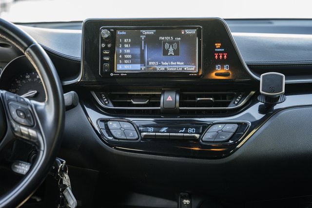 Used 2018 Toyota C-HR XLE image 6