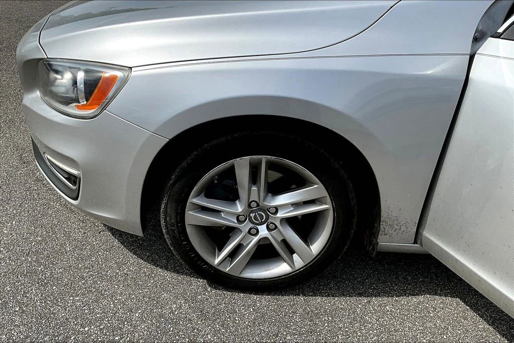 Used 2015 Volvo V60 T5 Premier FWD image 9