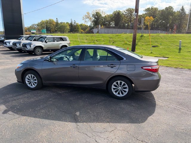 Used 2017 Toyota Camry LE FWD image 27