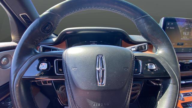 Used 2020 Lincoln Aviator Reserve w/ Equipment Group 201A image 16