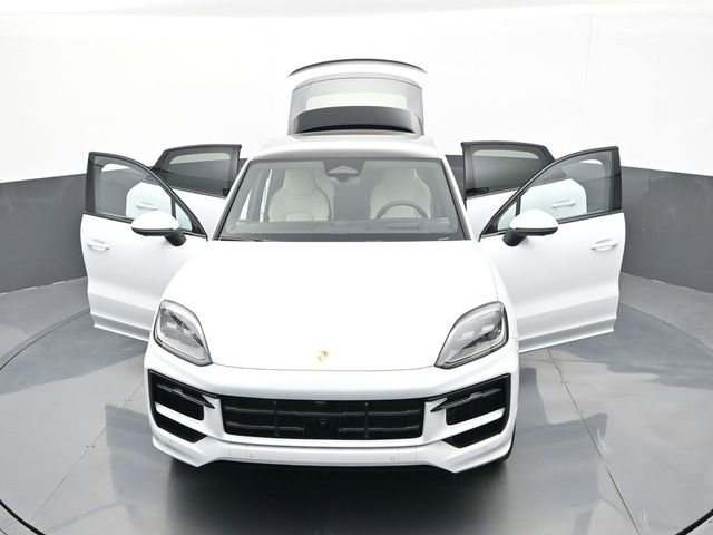 New 2026 Porsche Cayenne E-Hybrid Coupe image 32