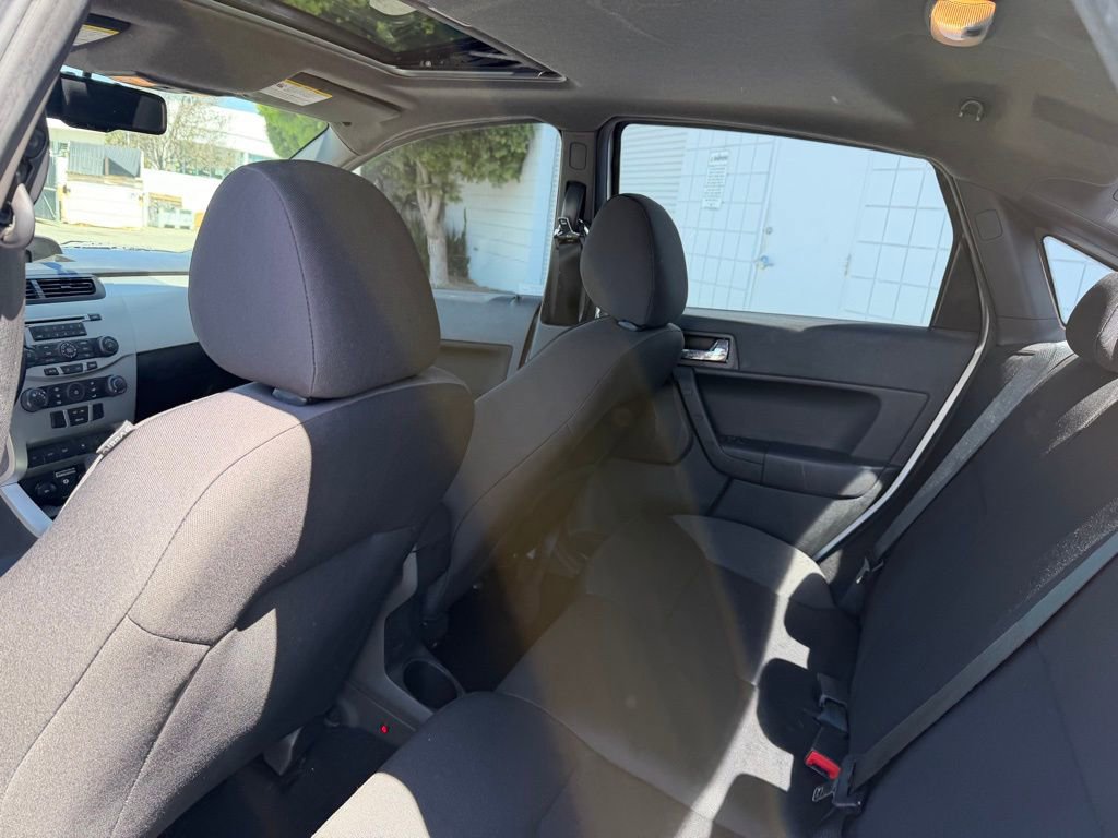 Used 2011 Ford Focus SES w/ 401A Rapid Spec Order Code image 16