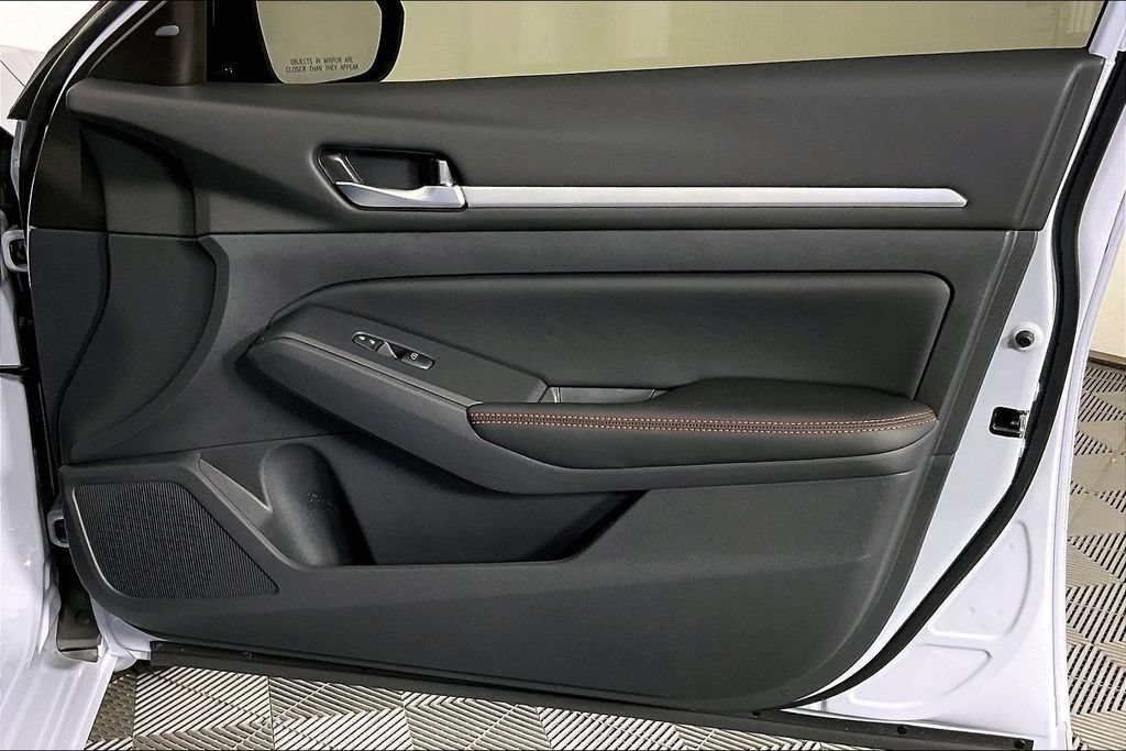 New 2026 Nissan Altima 2.5 SR AWD/4WD image 20